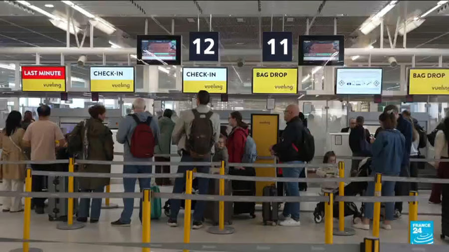 1 In 3 Travelers Paid A Bag Fee Last Year And Never Had To